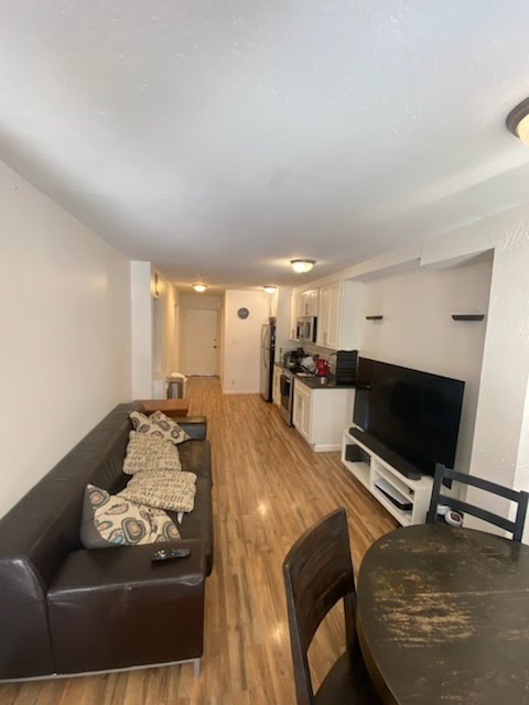 2521 Regent Street Unit 11